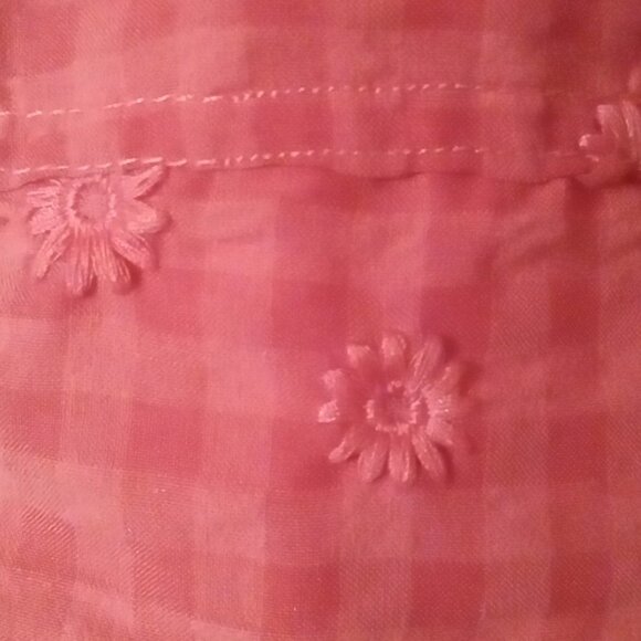 Womens Pink checkered shorts with embroidered flowers size XL - Picture 4 of 8